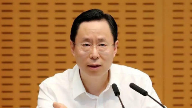 如何爭做再創(chuàng)火紅年代的新一代“后浪”？蘇州市委書記送出八句話