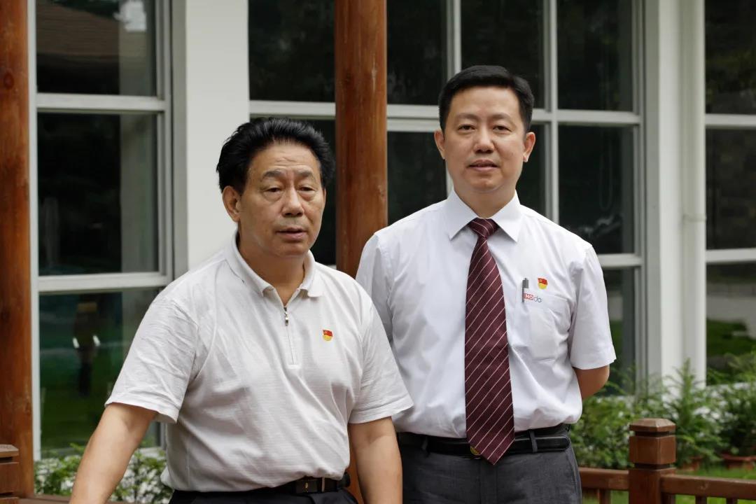 周耀庭、周海江父子