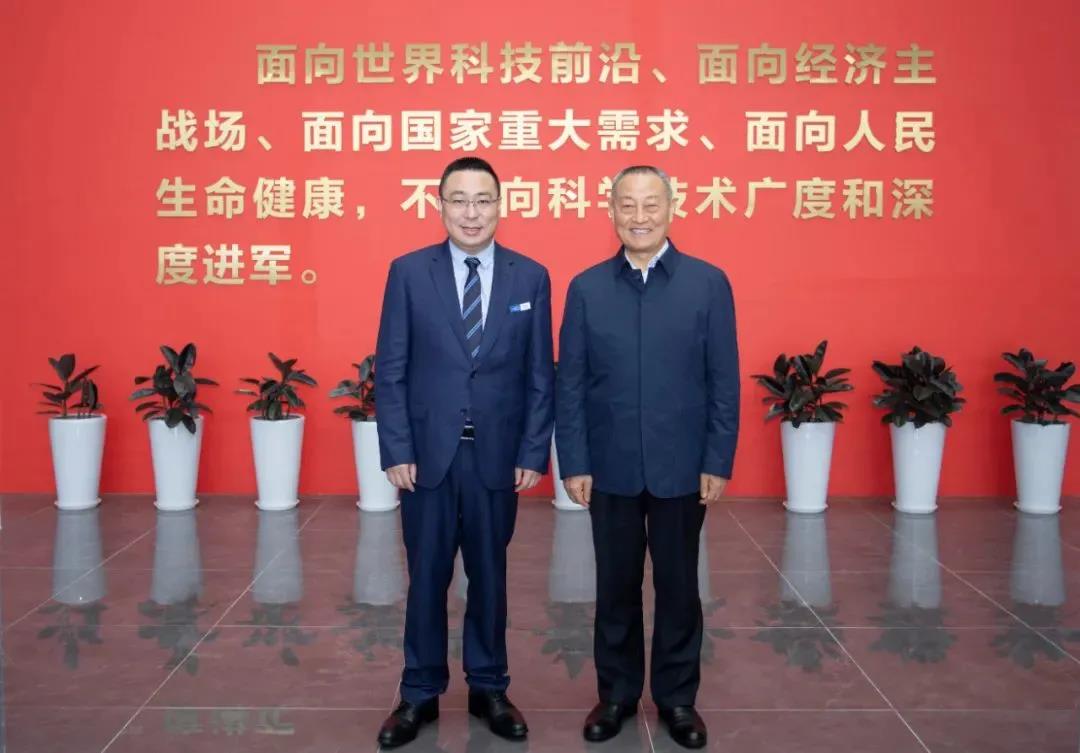 薛濟萍、薛馳父子