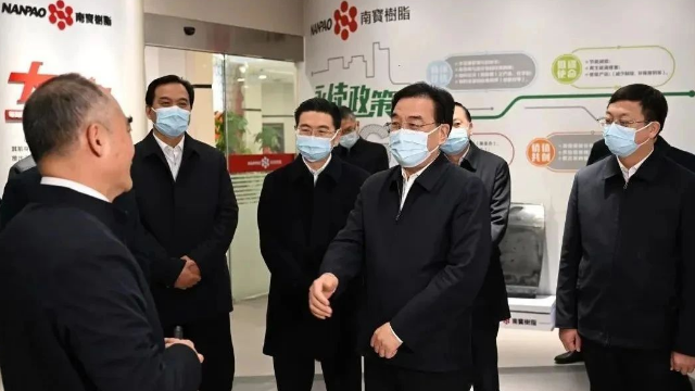 說(shuō)到做到！省委書(shū)記“赴