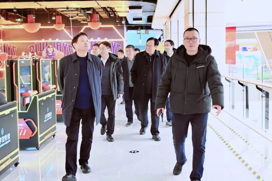 參觀南通龍信廣場(chǎng)