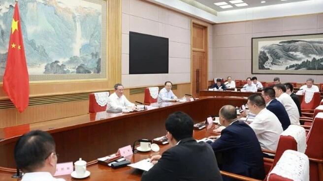 總理年內(nèi)三度與經(jīng)濟(jì)專(zhuān)家和企業(yè)家舉行座談會(huì)，