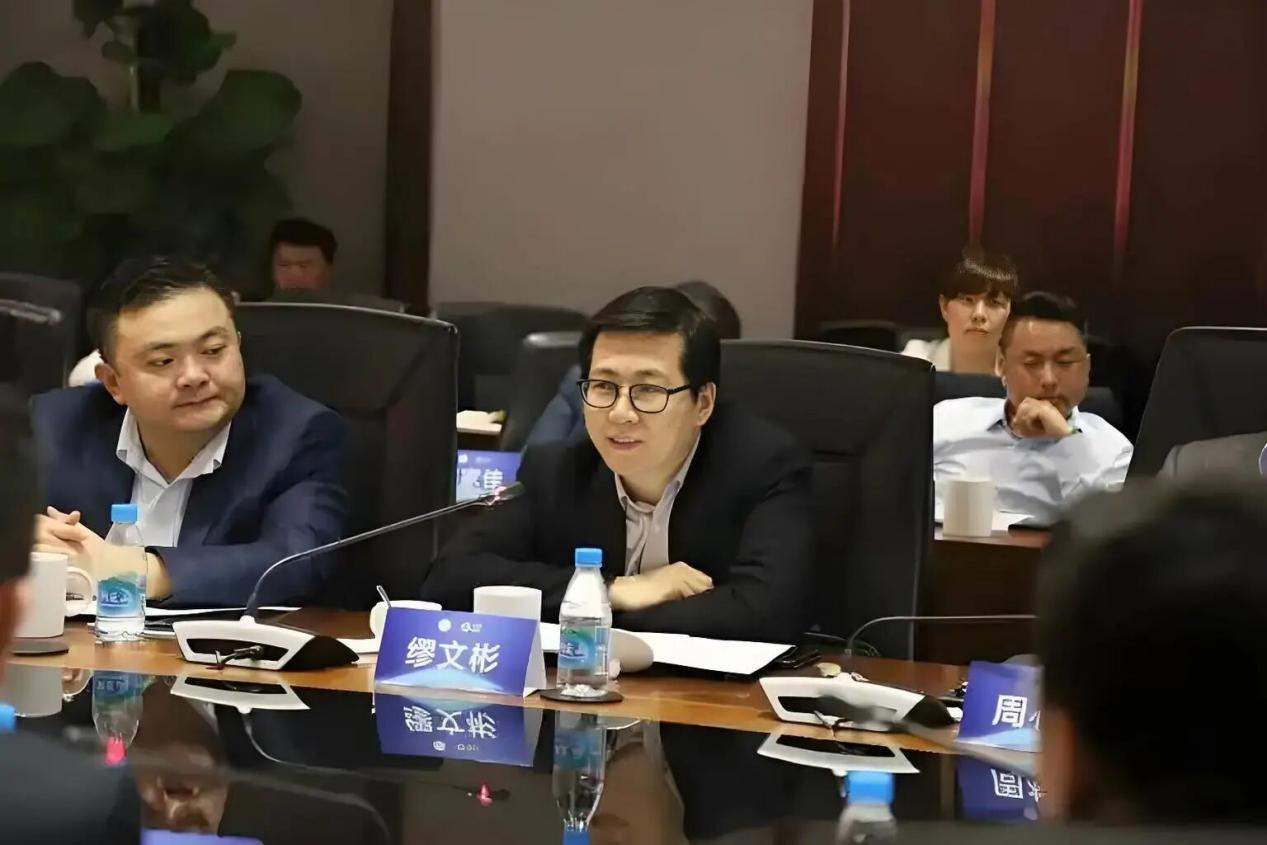 強(qiáng)強(qiáng)聯(lián)手！江蘇知名光伏巨頭，牽手500億浙商